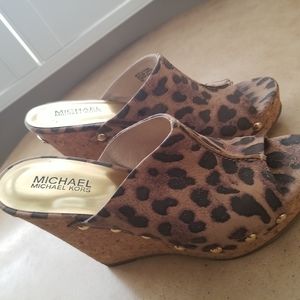 Michael Kors peep toe platform wedge size 8